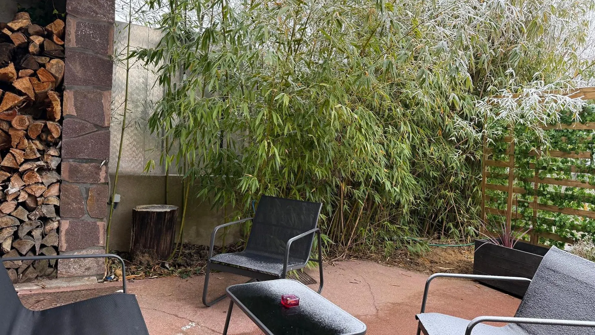 Nova House T2 Apartment Meyzieu 0*,  France